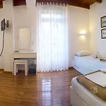 Ontas Traditional Hotel 3*